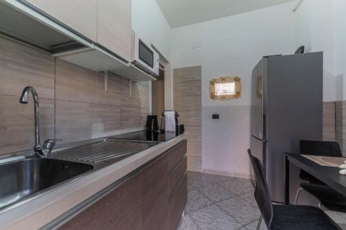Fioravanti Apartments - San Luca Suite & Genesis House, A pochi passi dalla stazione, vicino al cuor Hotel in Bologna