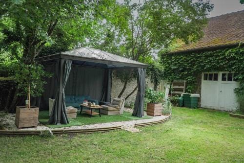 Chambres d'Hotes avec piscine LA FESSARDIERE Hotel in Centre-Val de Loire