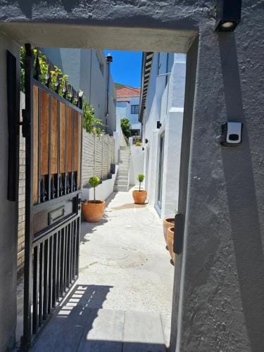 Home away from home Hotel in Sea Point