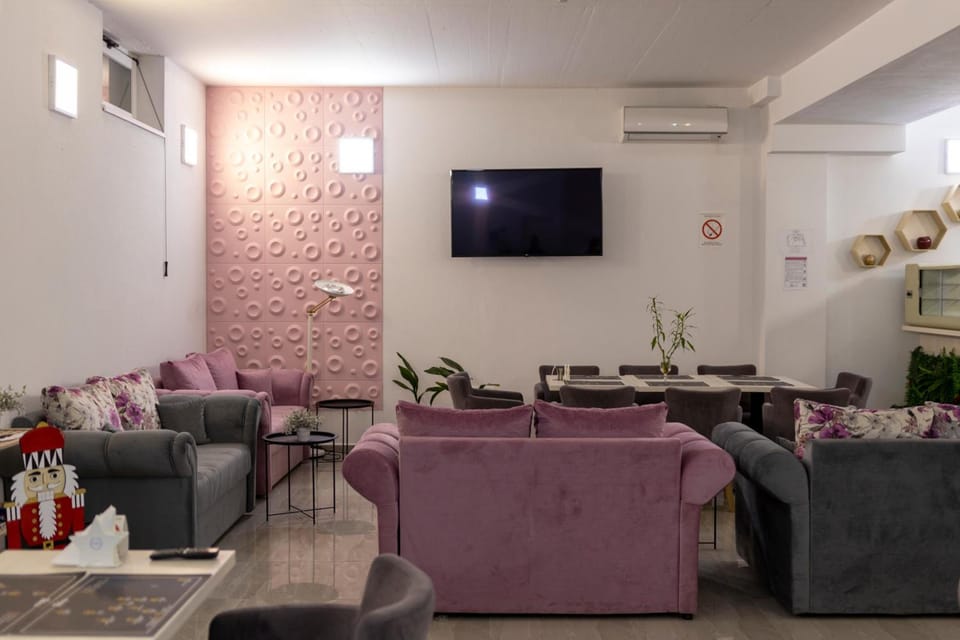 Garni Hotel 11tica DM Hotel in Novi Sad