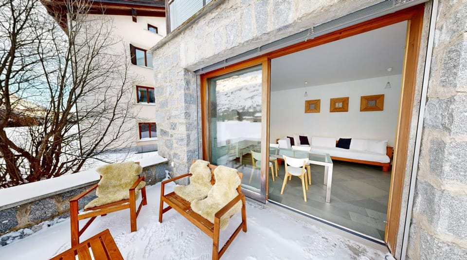 Schweizerhaus Apartments Hotel in Canton of Grisons