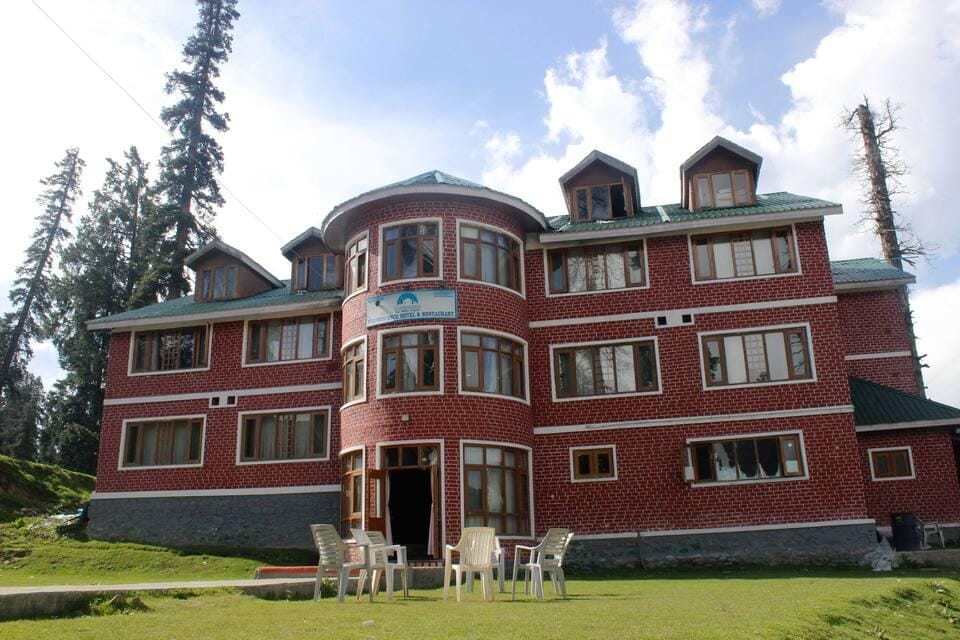 Fluorescence Hotel And Restaurant Gulmarg  Hotel in India