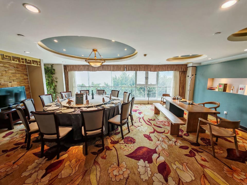 Chongqing Carlton Hotel Hotel in China
