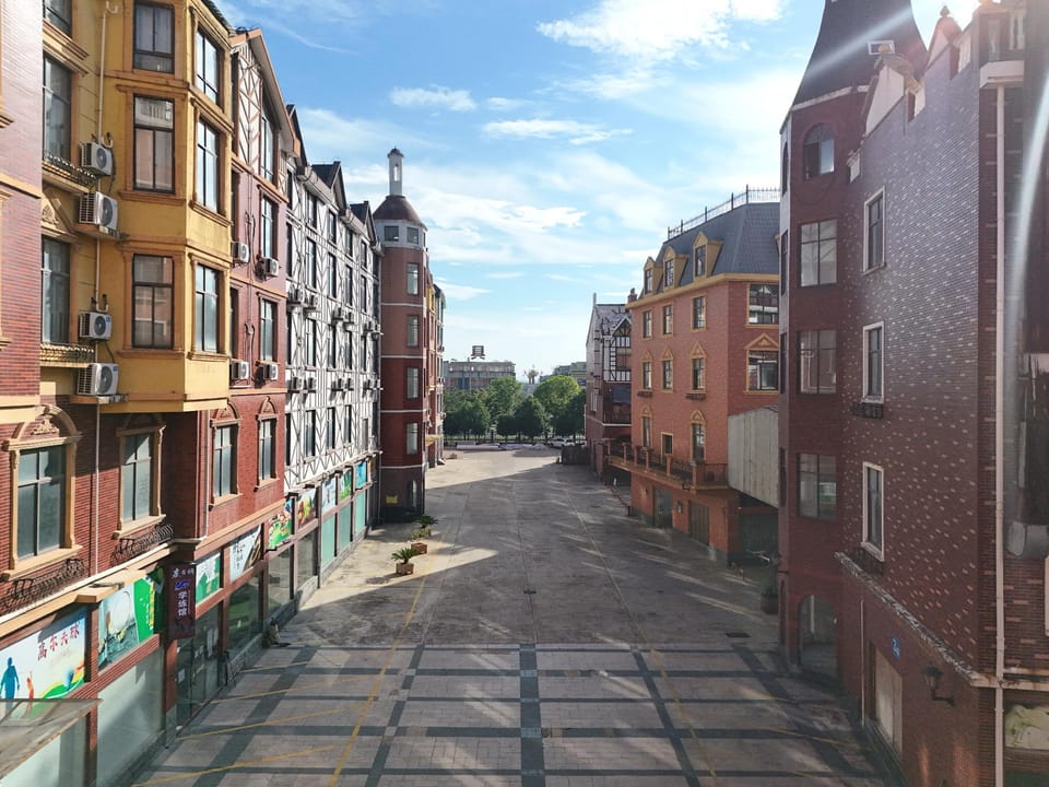 Yushan MJ Cultural and Creative Theme Hotel 玉山麦可将文创主题酒店 Hotel in Zhejiang