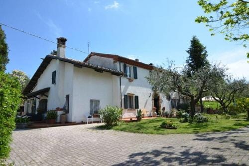 Villa Napoleone a 10 min dal mare Pesaro Hotel in Marche