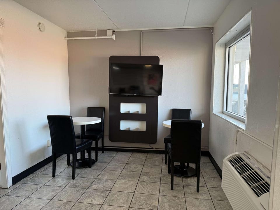 Motel 6 Joliet, IL - I-80 Hotel in Joliet