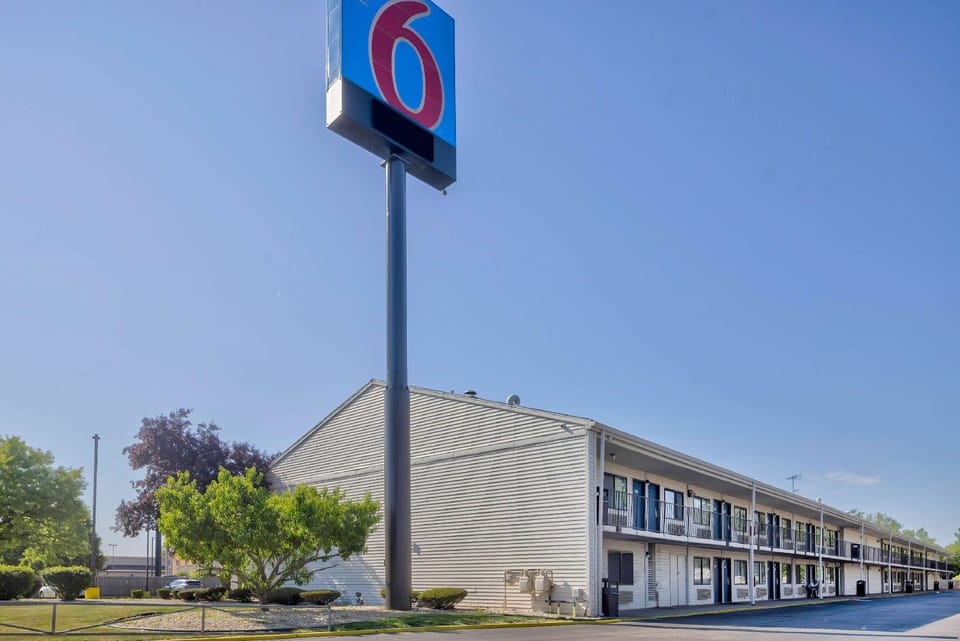 Motel 6 Hammond, IN - Chicago Area Hotel in Hammond