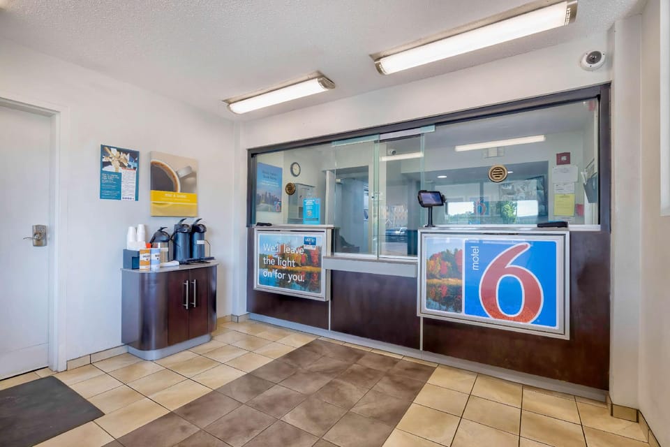 Motel 6 Hammond, IN - Chicago Area Hotel in Hammond