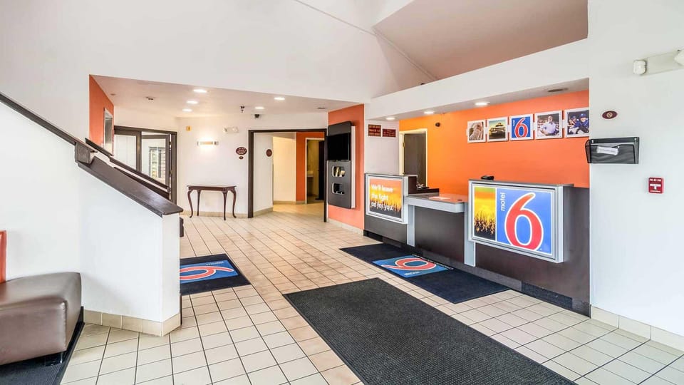 Motel 6 Harvey, IL Hotel in Indiana