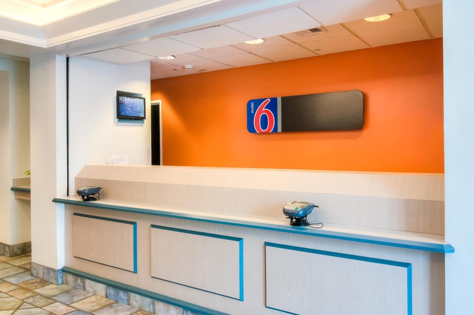 Motel 6 Joliet, IL - Chicago - I-55 Hotel in Joliet