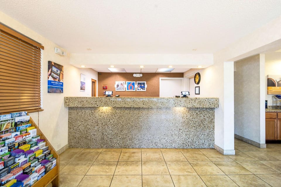 Motel 6 Alsip, IL Hotel in Chicago