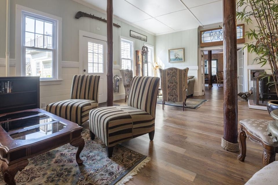 Blackbeard's Lodge Hotel in Ocracoke Island