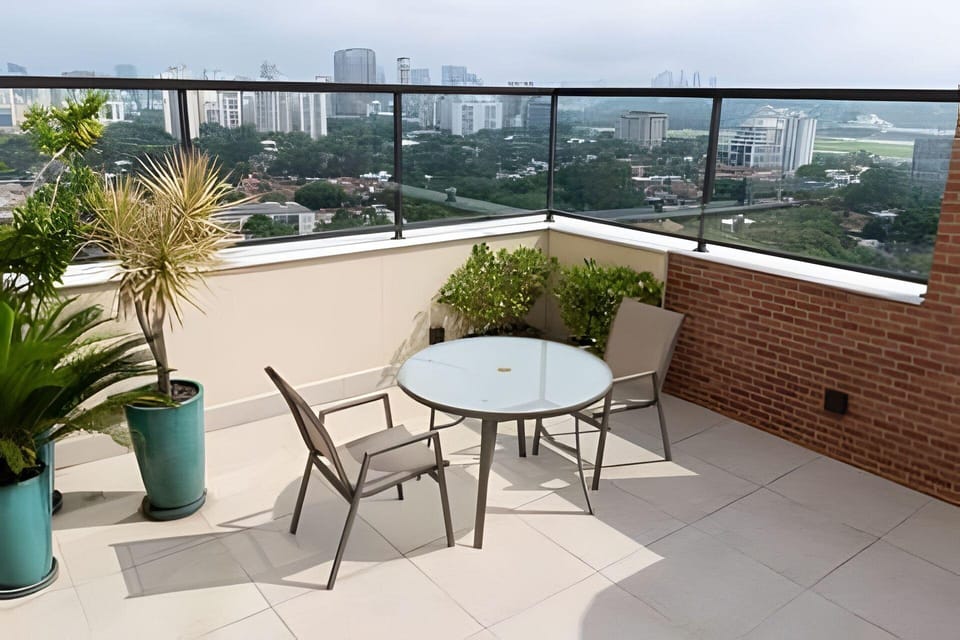Studio Living Faria Lima Hotel in Sao Paulo City