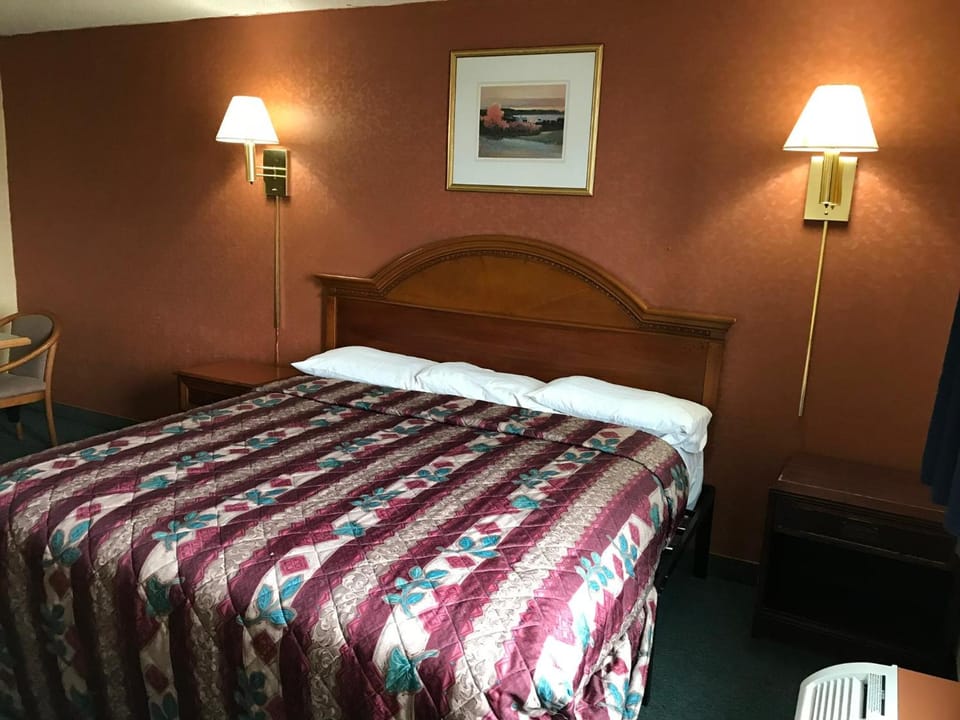 Economy Inn Hotel in Fort Wayne