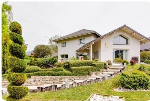 3 Chambres au Coeur des vignes Savoie Hotel in Auvergne-Rhône-Alpes
