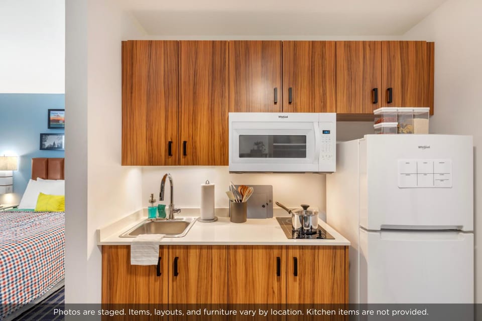 Uptown Suites Extended Stay Austin TX - Round Rock Hotel in Windemere