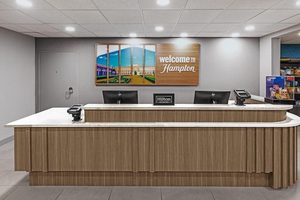 Hampton Inn & Suites Tomball Hotel in Tomball