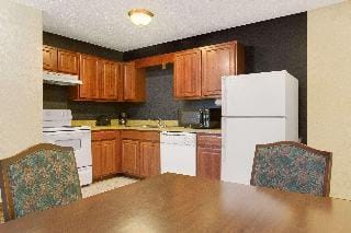 Hawthorn Suites by Wyndham Cincinnati Hotel in Sharonville
