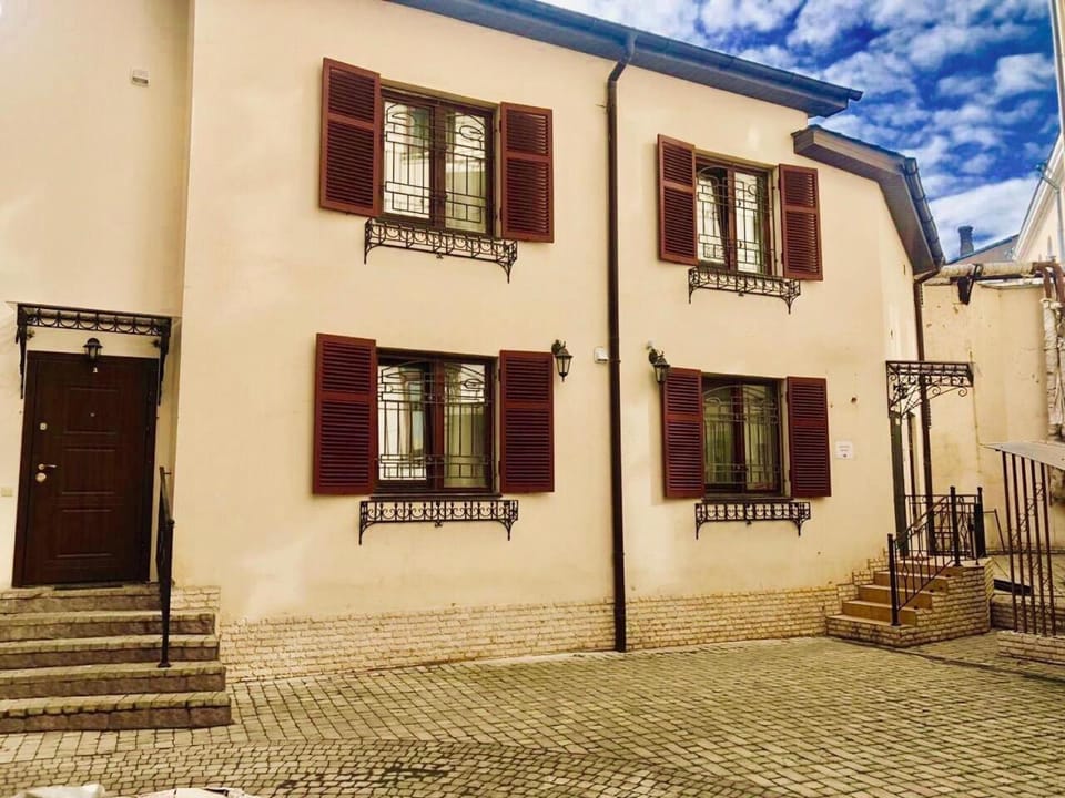 Apart Hotel Quartet Inn in Odessa