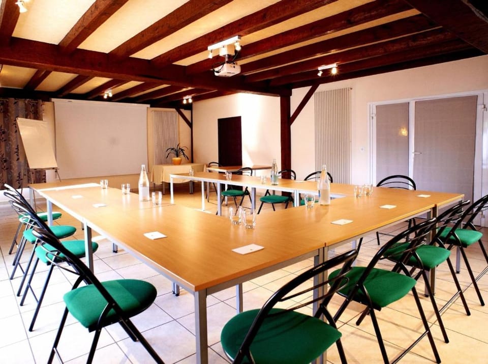 Logis Hotel Le Laurier Fleuri Hotel in Nantes
