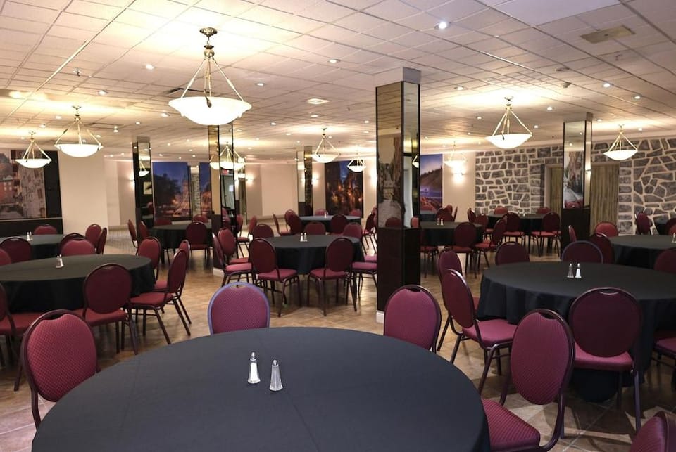 Hotel Travelodge Quebec Hotel in Quebec City