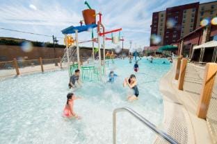 Great Wolf Lodge Garden Grove Hotel in Santa Ana