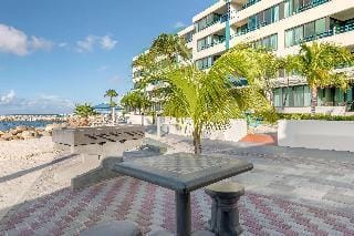 Royal Palm Beach Resort Hotel in Simpson Bay