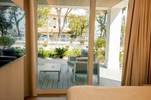 Wine Hotel Lugana Parco al Lago Hotel in Sirmione