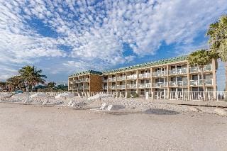 Holiday Inn Hotel & Suites Vero Beach-Oceanside Hotel in Vero Beach