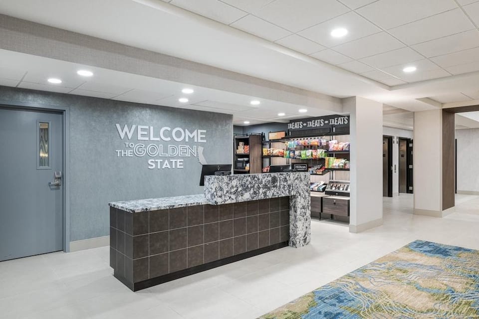 Hampton Inn & Suites-Alameda Hotel in Alameda