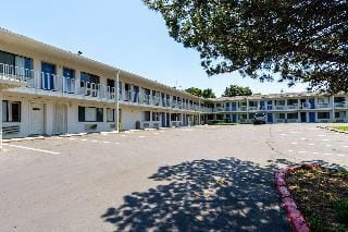 Motel 6 Hotel in Redding
