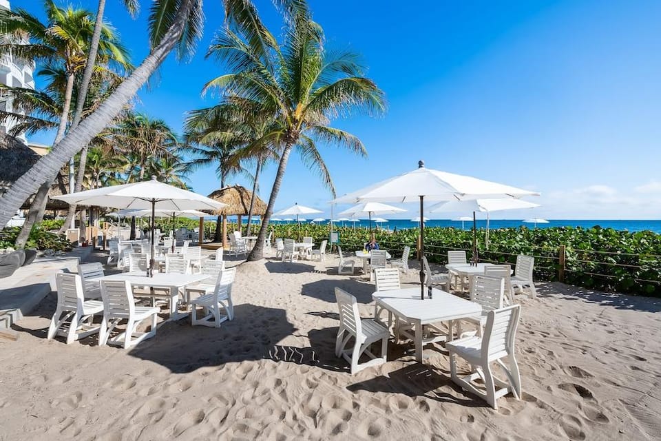 Beachcomber Resort And Villas Hotel in Pompano Beach