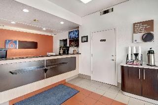 Motel 6 Hotel in Farmers Branch
