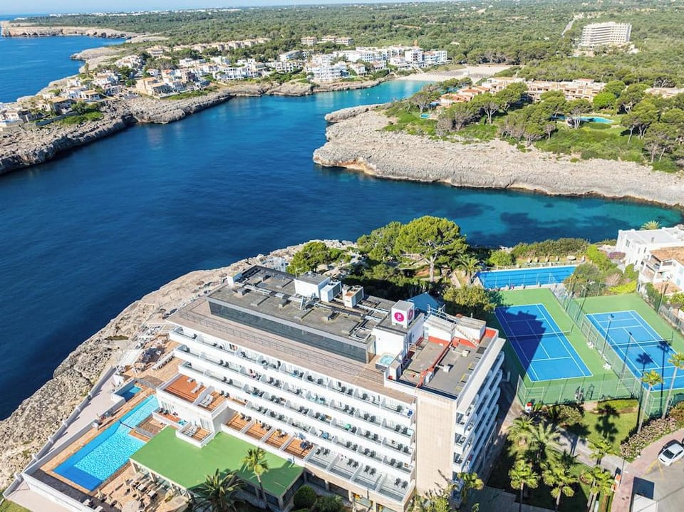 Hotel JS Cape Colom Hotel in Portocolom
