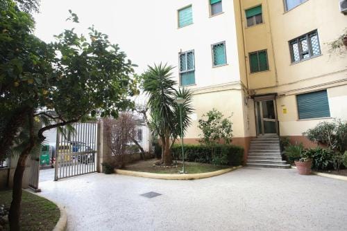 Erminia Suite Hotel in Naples
