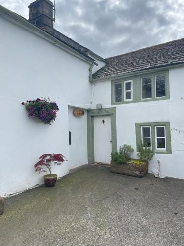 Lodge Farm B&B - a working farm Hotel in England