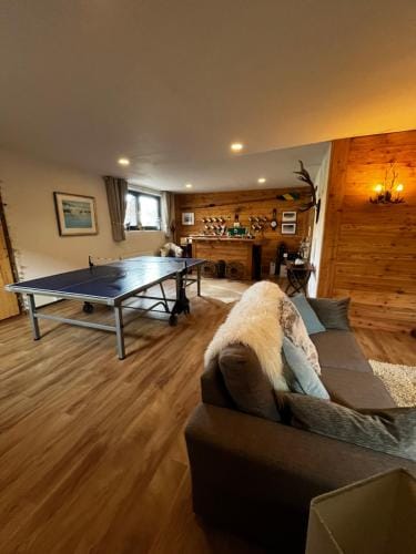 Luxury Chalet Suite suitable for 4 Guests, Living Room, Kitchen and Games Room Hotel in Carinthia, Austria