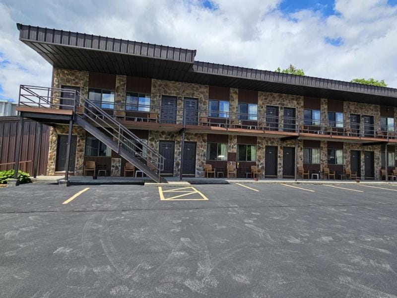 Otter Creek Inn Motel in Alexandria Bay