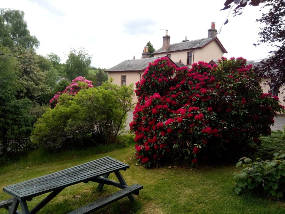 Strathpeffer Holiday Cottages Hotel in Strathpeffer