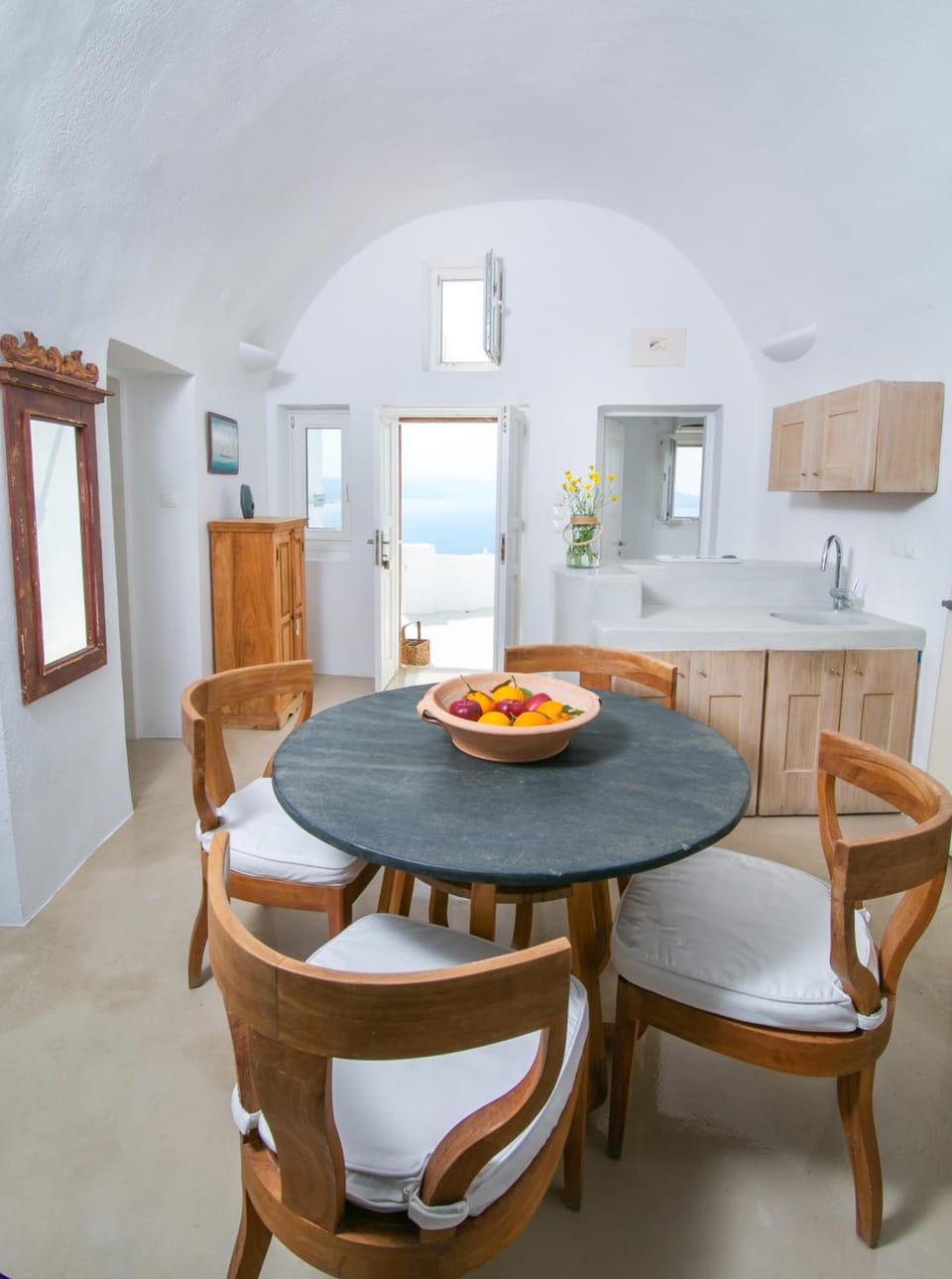 Menias Cave House Hotel in Oia