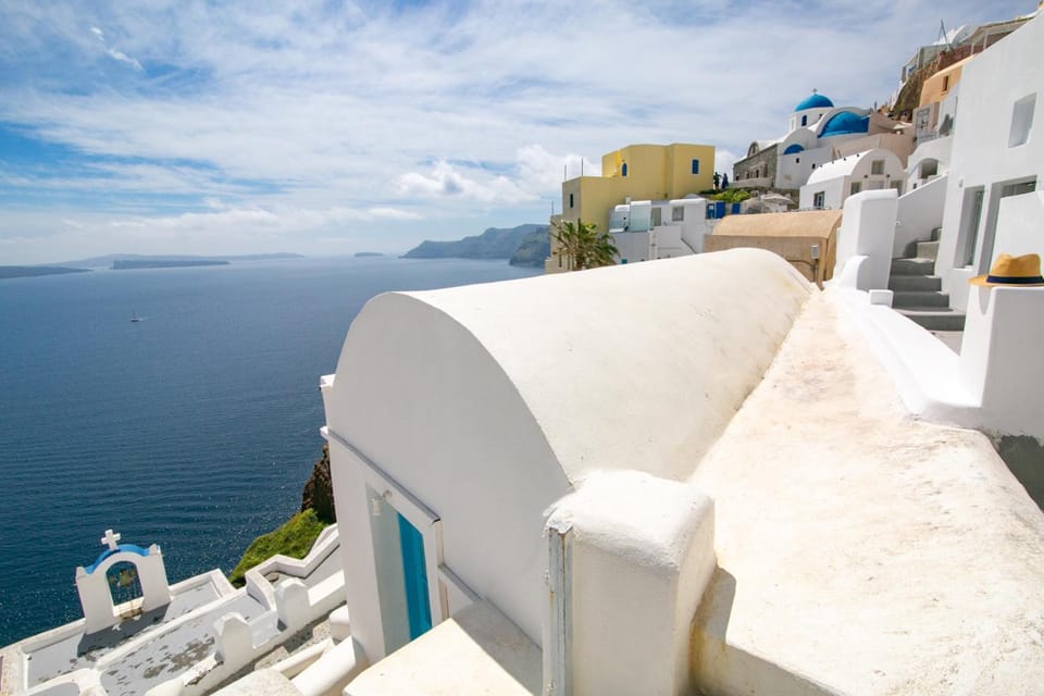 Menias Cave House Hotel in Oia