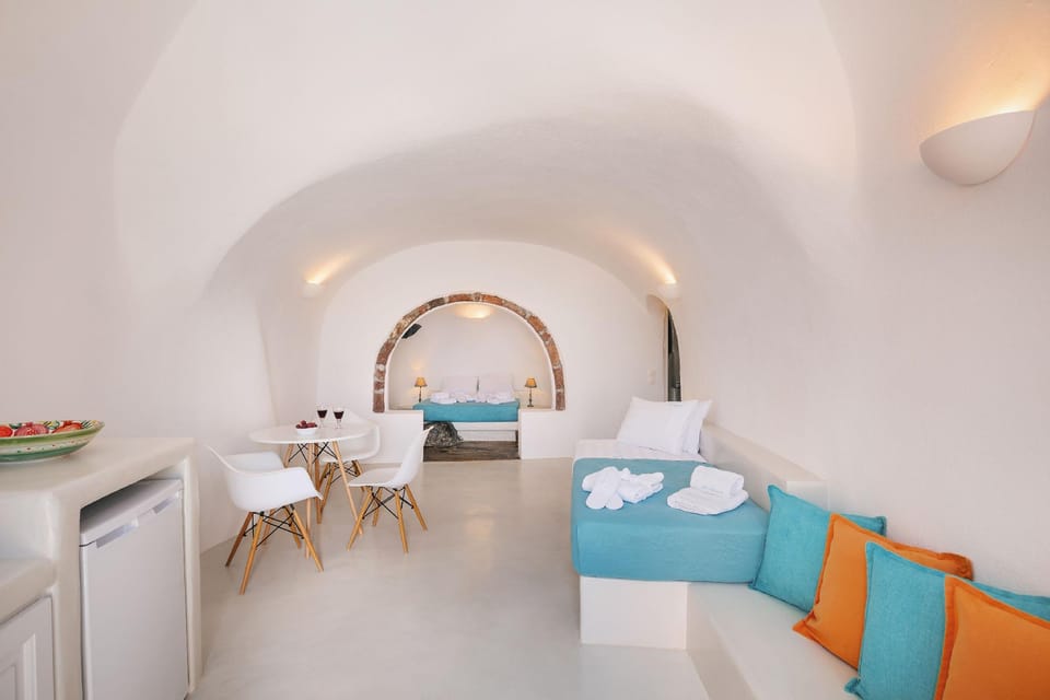Aeifos Hotel in Oia
