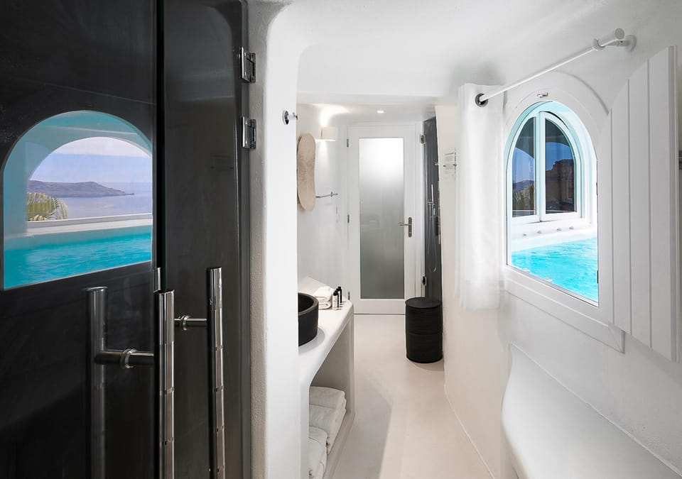 Infinity Suites & Dana Villas Apartment hotel in Thera