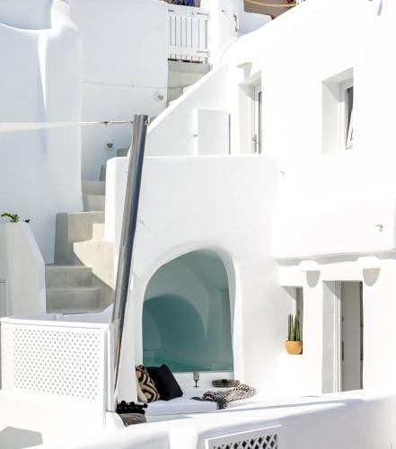 Delta Suites Hotel in Oia