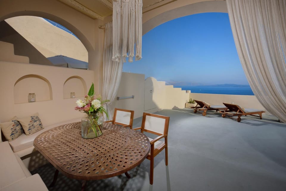 Oia Collection Hotel in Oia