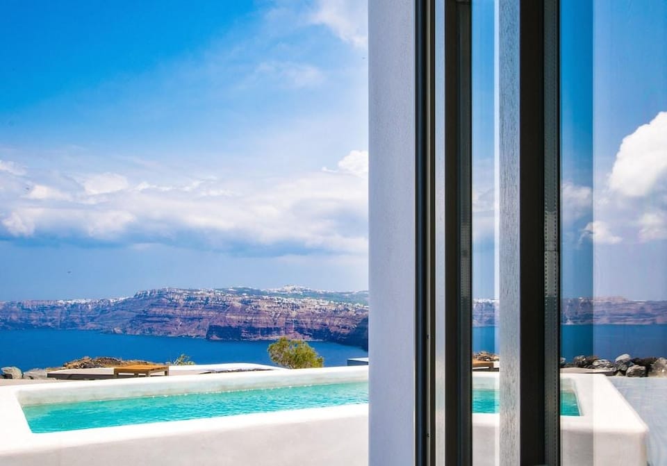 Cape9 Suites & Villas Hotel in Santorini