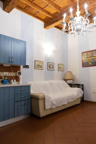 Charming Apartment By Piazza Santo Spirito Hotel in Florence