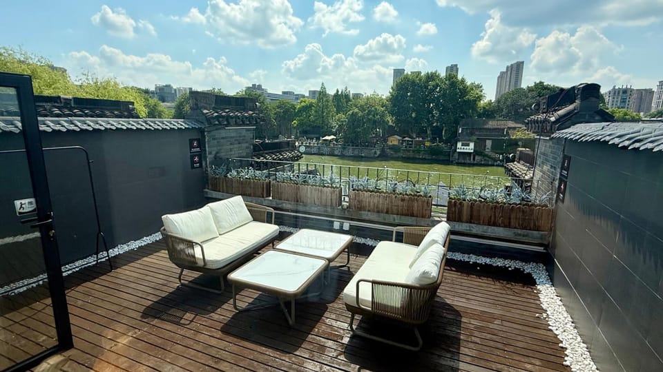 Riverside Inn Hangzhou Inn in Hangzhou