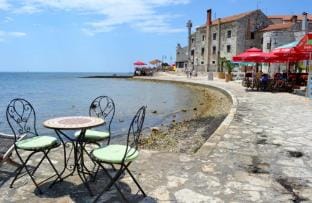 Charming apartment in Umag with balcony Hotel in Istria County