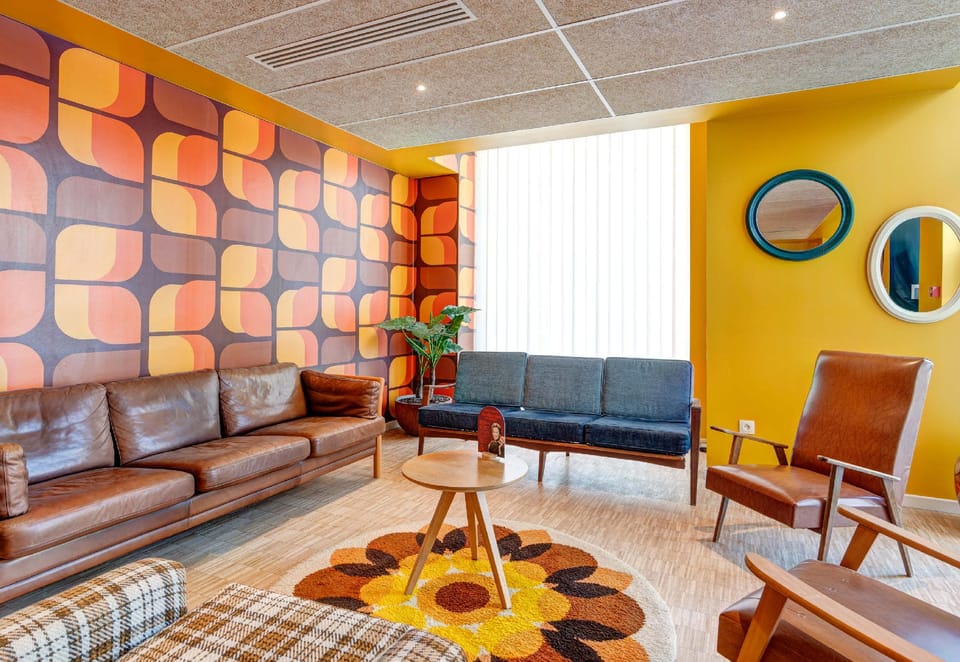 B&B HOME Paris Mairie de Saint-Ouen Hotel in Saint-Denis, France
